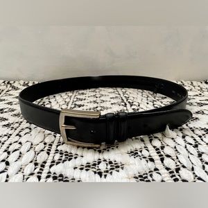 Columbia leather belt black money zipper